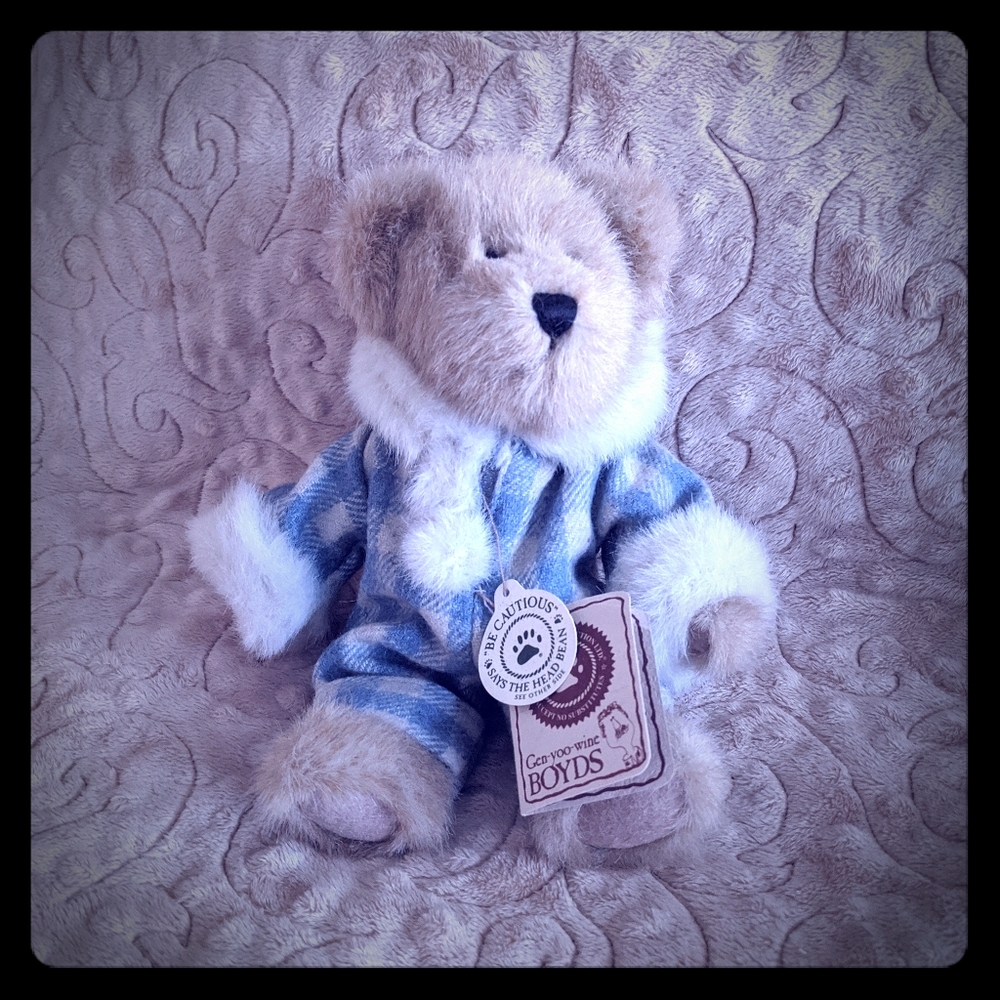 Boyd's Bear Medium Plush Bear Flurry B. Bundleup